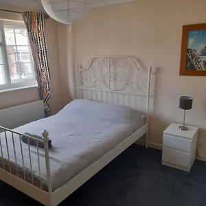 Bright And Light 3 Bedroom Southampton