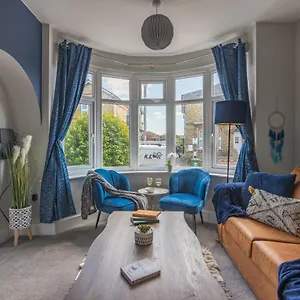 Spacious House Sanctuary In The Southampton